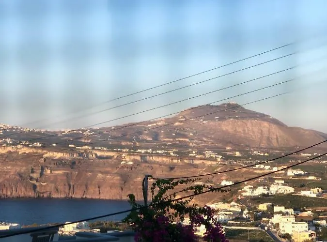Marann Cave * Akrotiri (Santorini)
