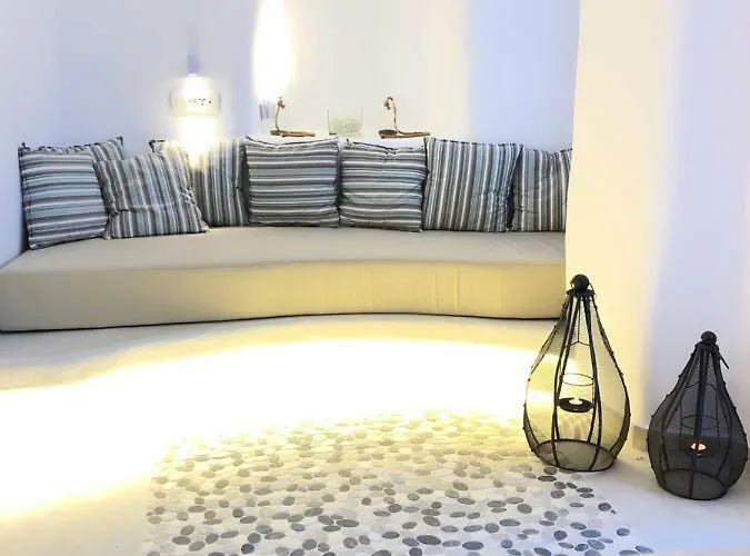 Marann Cave Акротири